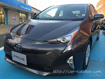 トヨタ プリウス 2015