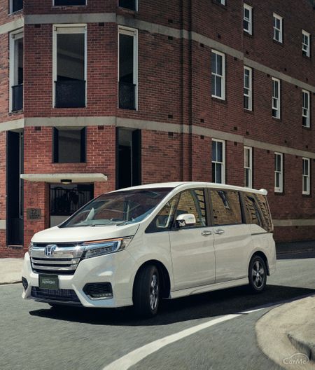 ホンダ 4代目ステップワゴンスパーダ Rp3 Rp4 Rp5型 の4つのグレードを徹底比較 おすすめはe Hevを搭載したモデル 車ニュース 中古車情報 中古車検索なら 車選びドットコム 車選び Com