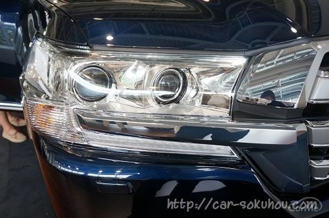 トヨタ ランクル200 2015