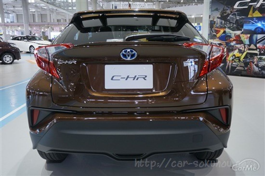 トヨタ C-HR 2017