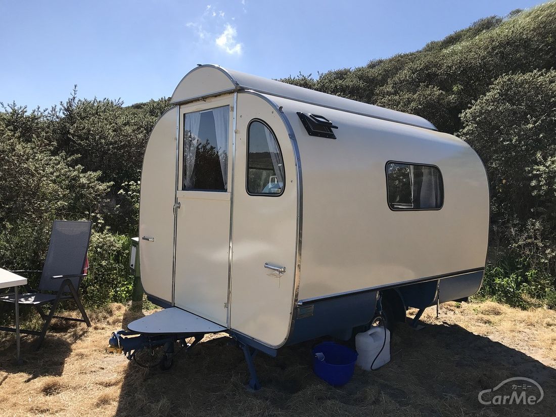 キャンピングカー トレーラー型