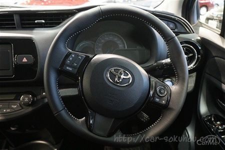 乗り心地は期待以上に良い ヴィッツ ハイブリッドの試乗インプレ 車ニュース 中古車情報 中古車検索なら 車選びドットコム 車選び Com