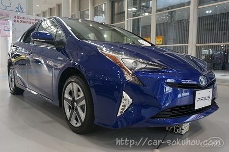 トヨタ プリウス 2016