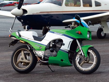 アヘッド KAWASAKI GPZ900R