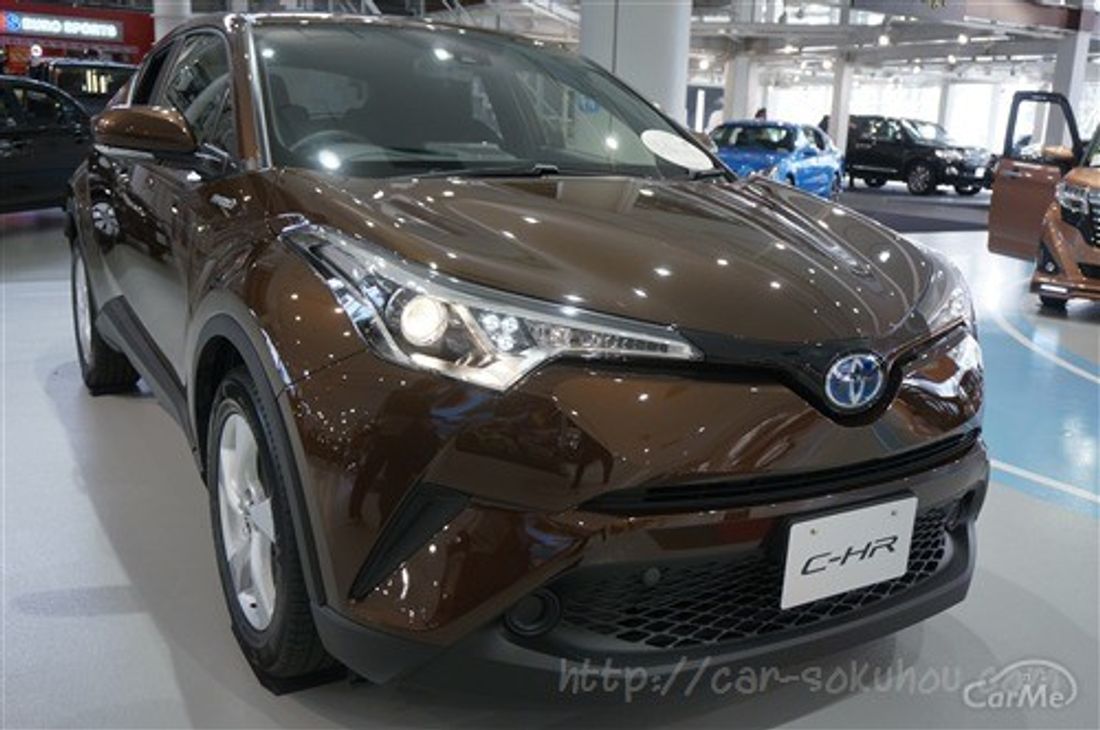 トヨタ C-HR 2017