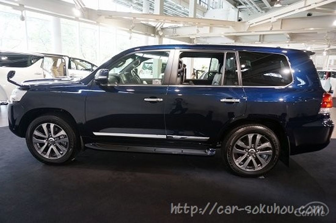 トヨタ ランクル200 2015