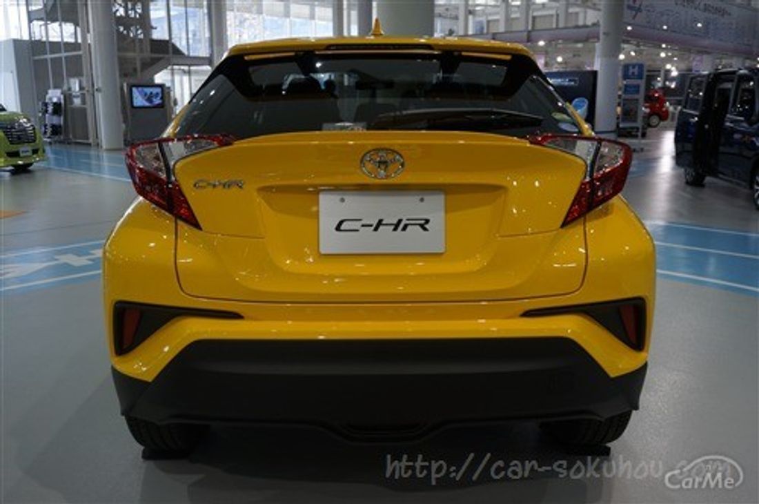 トヨタ C-HR 2017