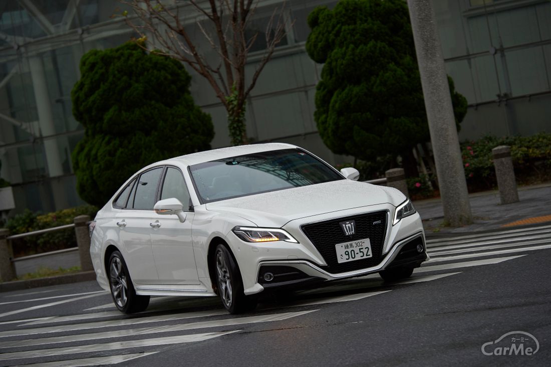 トヨタ クラウン RS 黒田明