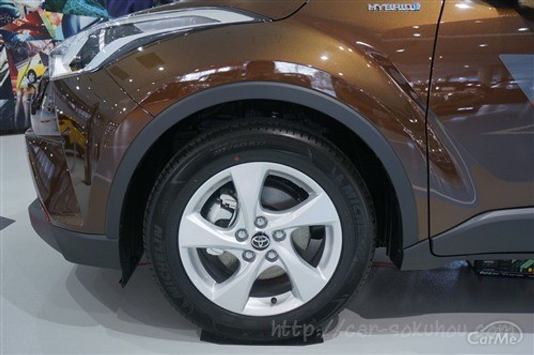 トヨタ C-HR 2017