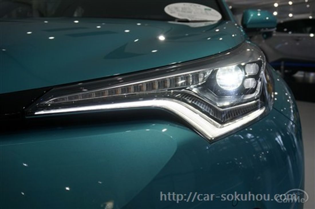 トヨタ C-HR 2016