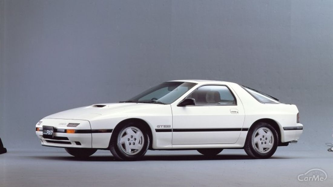 中古でマツダ Rx 7を買う場合はfcとfdどちらが良いのか