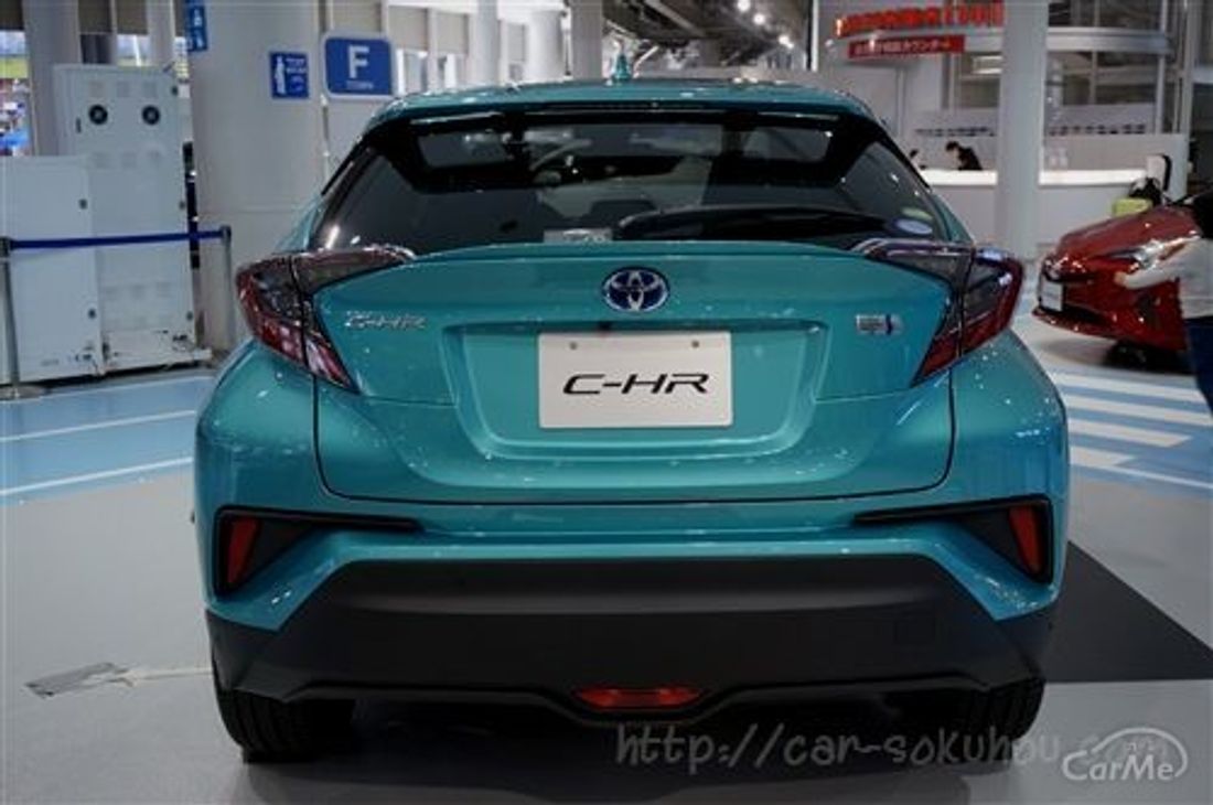 トヨタ C-HR 2017