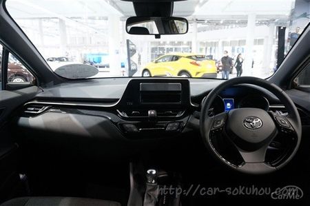インテリアにはどんな違いが Chr C Hr Gとsグレード内装比較 車ニュース 中古車情報 中古車検索なら 車選びドットコム 車選び Com