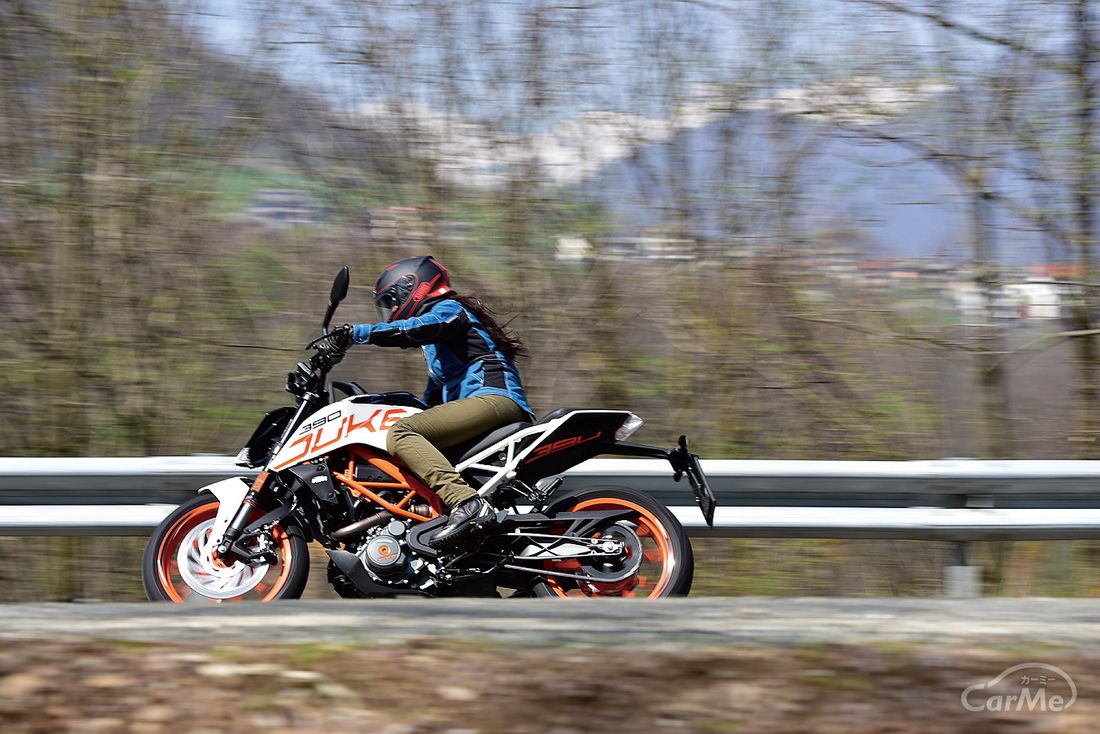 アヘッド 新型390 DUKE