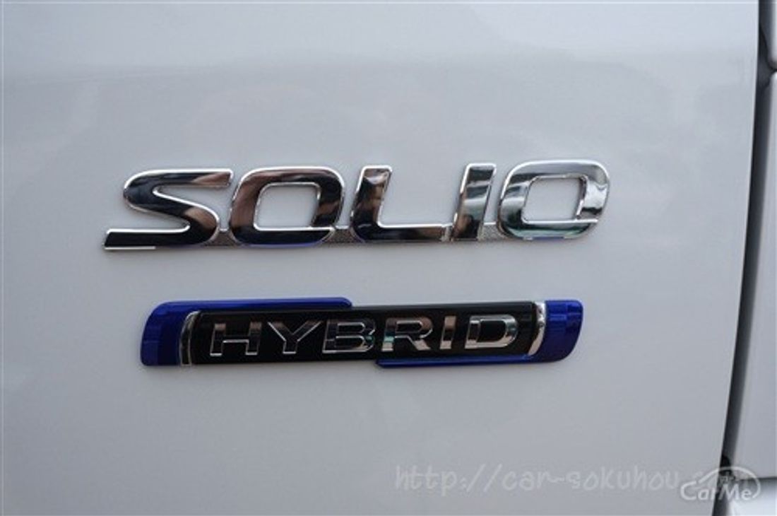 スズキ ソリオ ストロングハイブリッド 2017