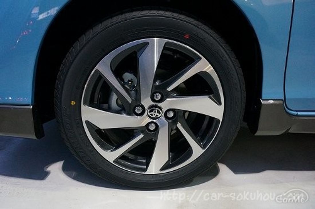 トヨタ シエンタ 2015
