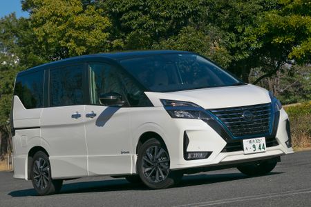 日産 セレナ e-POWER ハイウェイスターV(C27)