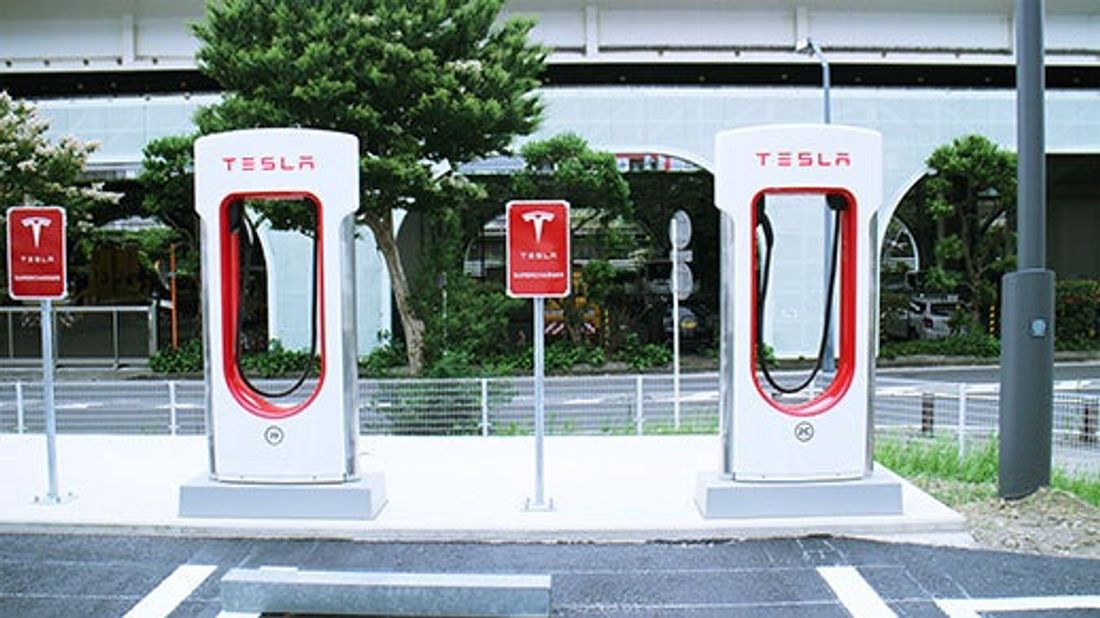 みなとみらいエリア初、テスラ スーパーチャージャーが「LIVING TOWN みなとみらい」にオープン