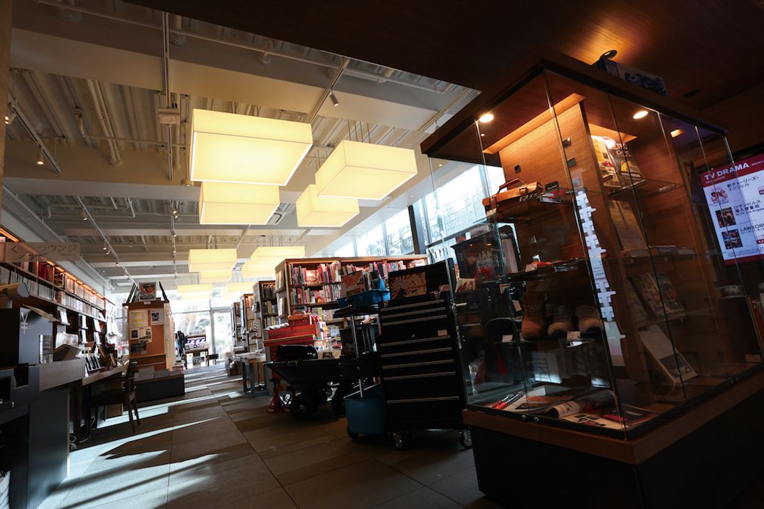アヘッド 「リンドバーグ」から「代官山 蔦屋書店」へ