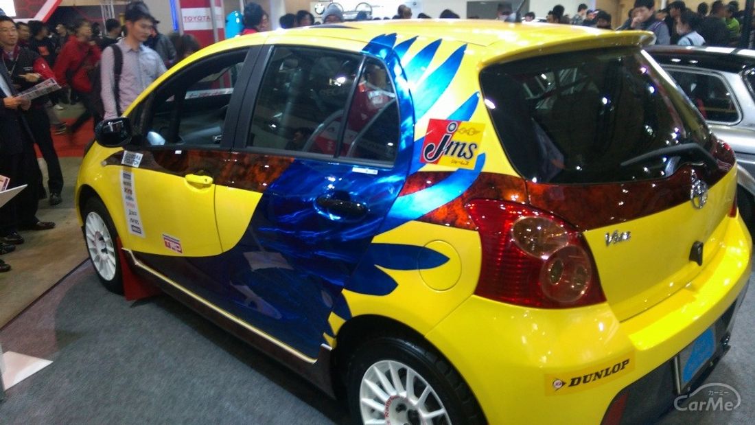 車のイレズミ 角度や照明で変幻自在な グラインダータトゥー とは