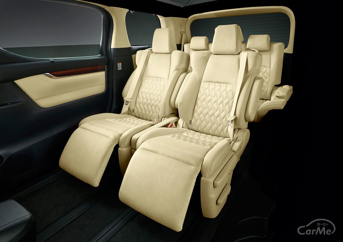 トヨタ 2代目アルファード ハイブリッド Agh30w Agh35w Ggh30w Ggh 35w型 の9つのグレードを徹底比較 おすすめの4wdグレードはこれだ の写真 5枚目