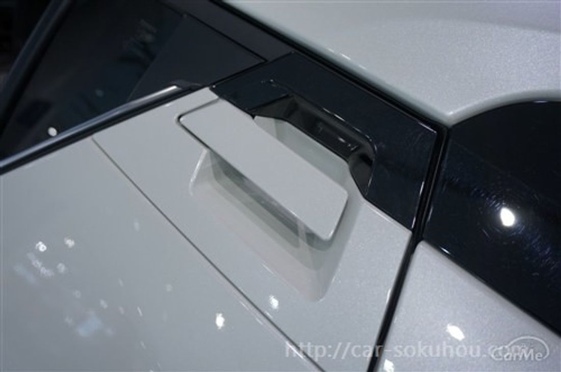 トヨタ C-HR 2016