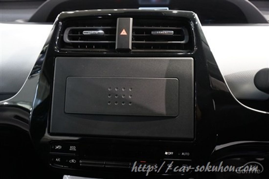 トヨタ プリウス PHV 2017