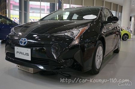トヨタ プリウス 2016