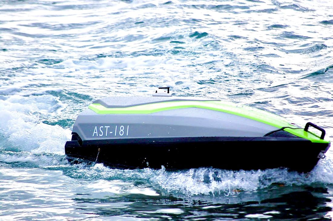 エバーブルーテクノロジーズ、NPO法人葉山ライフセービングクラブおよび巴商会の協力により「水上オートバイ歳末パトロール…