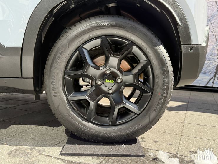 JeepAvenger4xeHybrid