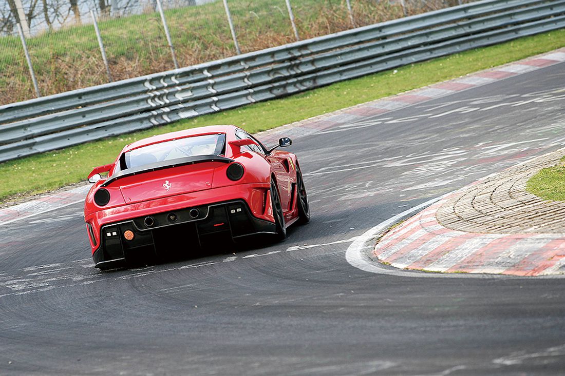 アヘッド FERRARI FXX 後ろ
