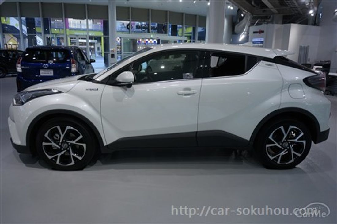 トヨタ C-HR 2017