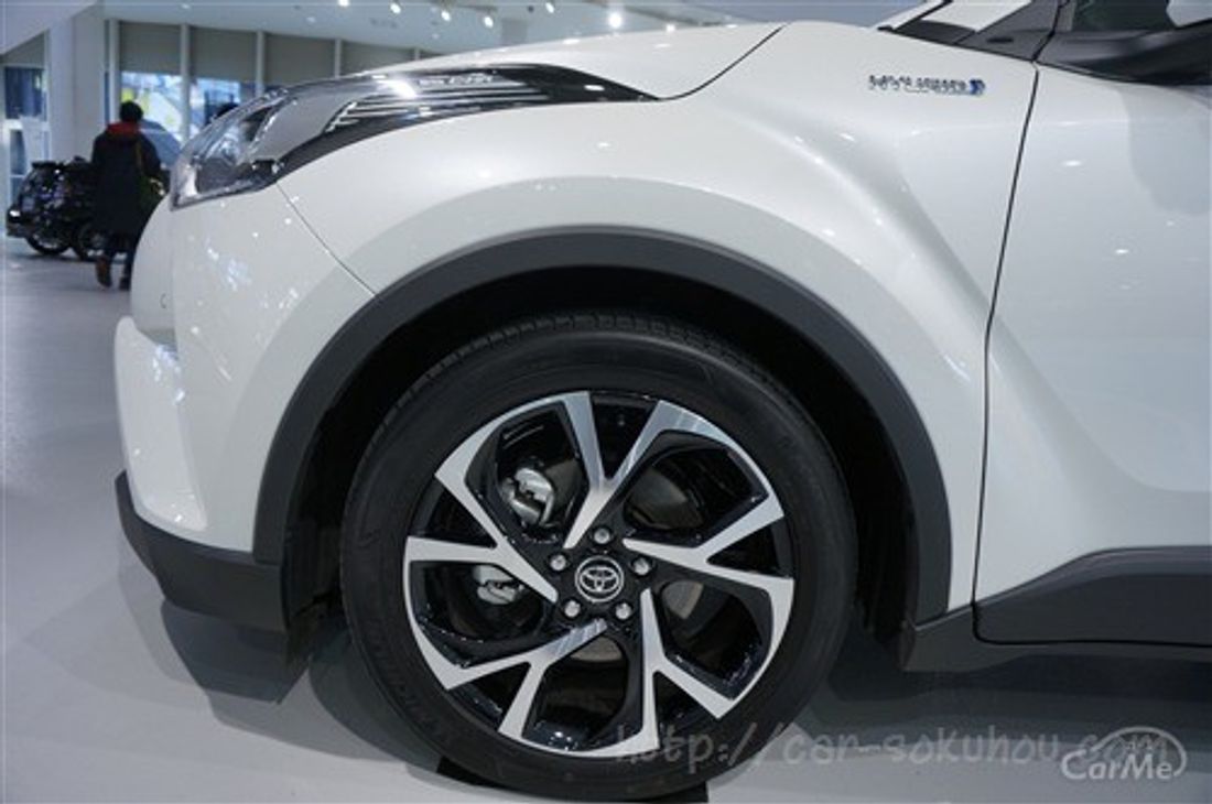 トヨタ C-HR 2017
