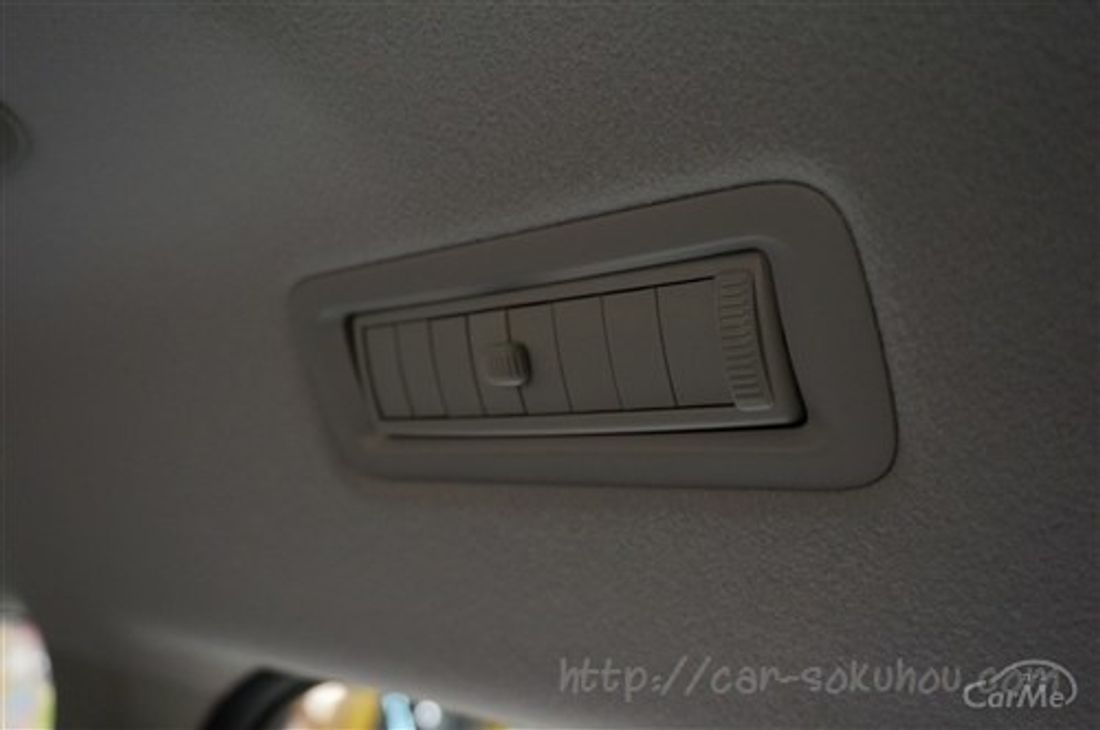 トヨタ ヴォクシー 2016
