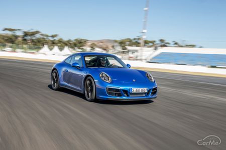 ポルシェ 911 Carrera 4 GTS