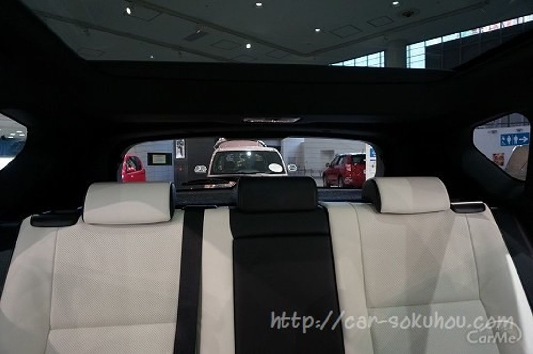 トヨタ オーリス ハイブリッド 2016