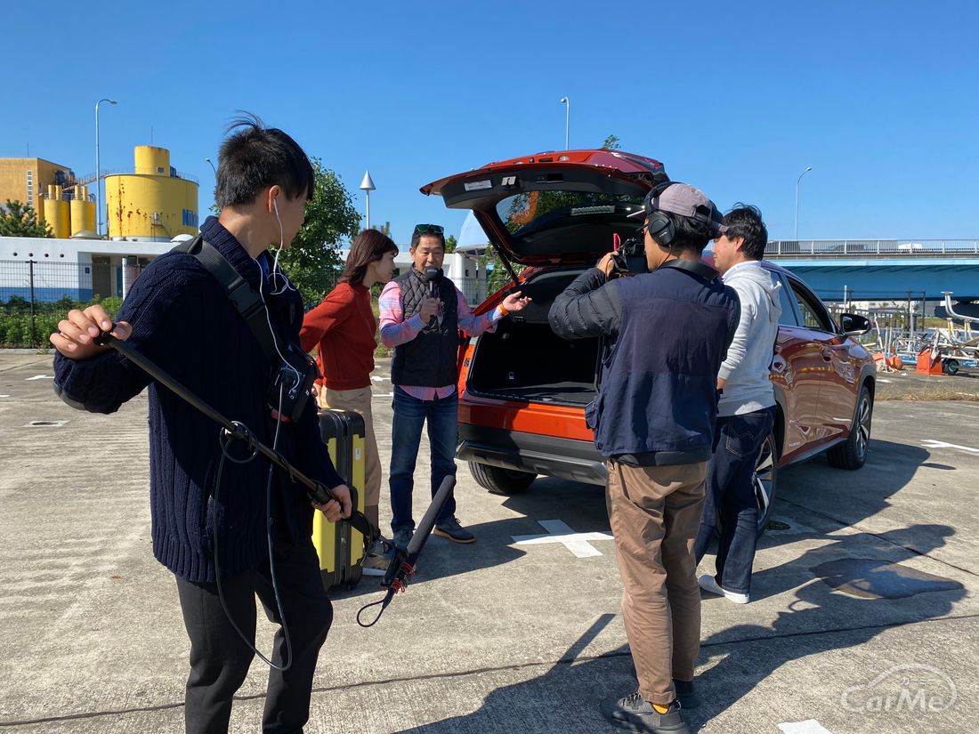 動画 土屋圭市降臨 レクサス Nxを土屋圭市 工藤貴宏 伝説の元5冠レースクイーン藤木由貴が40分徹底解説 の写真 3枚目