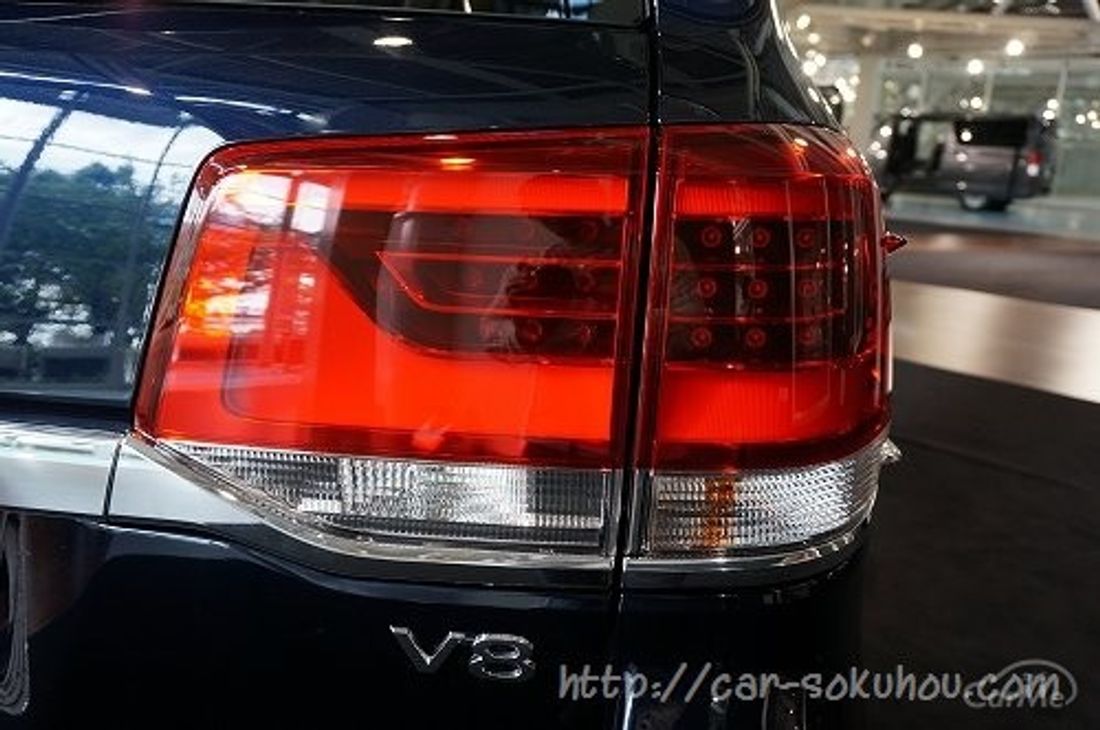 トヨタ ランドクルーザー200 2015