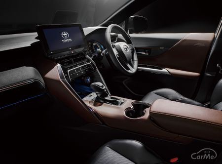 新型トヨタ ハリアーの収納機能は利便性が抜群 車ニュース 中古車情報 中古車検索なら 車選びドットコム 車選び Com