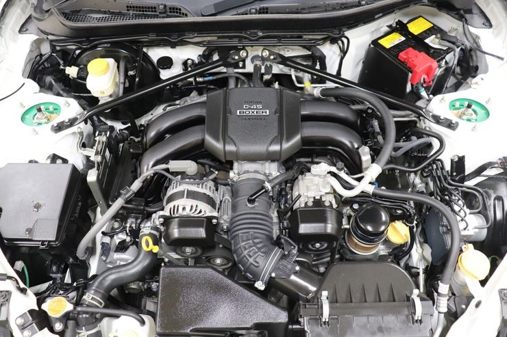 R.3(2021)年 スバル BRZ 2.4 S ADVAN 18インチ フジツボマフラー パールホワイト 走行19,5