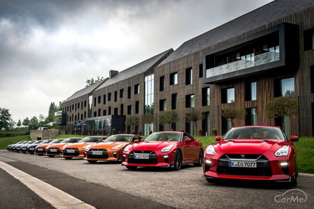 イタリア車と日本車のスポーツカーの価格差2 000万円 スペックの差は 車ニュース 中古車情報 中古車検索なら 車選びドットコム 車 選び Com