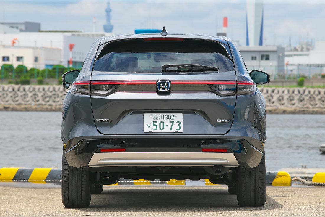 ボディ同色のフロントグリルが特徴 ホンダ 新型ヴェゼルのエクステリア プロ徹底解説 の写真 4枚目 By 車選びドットコム