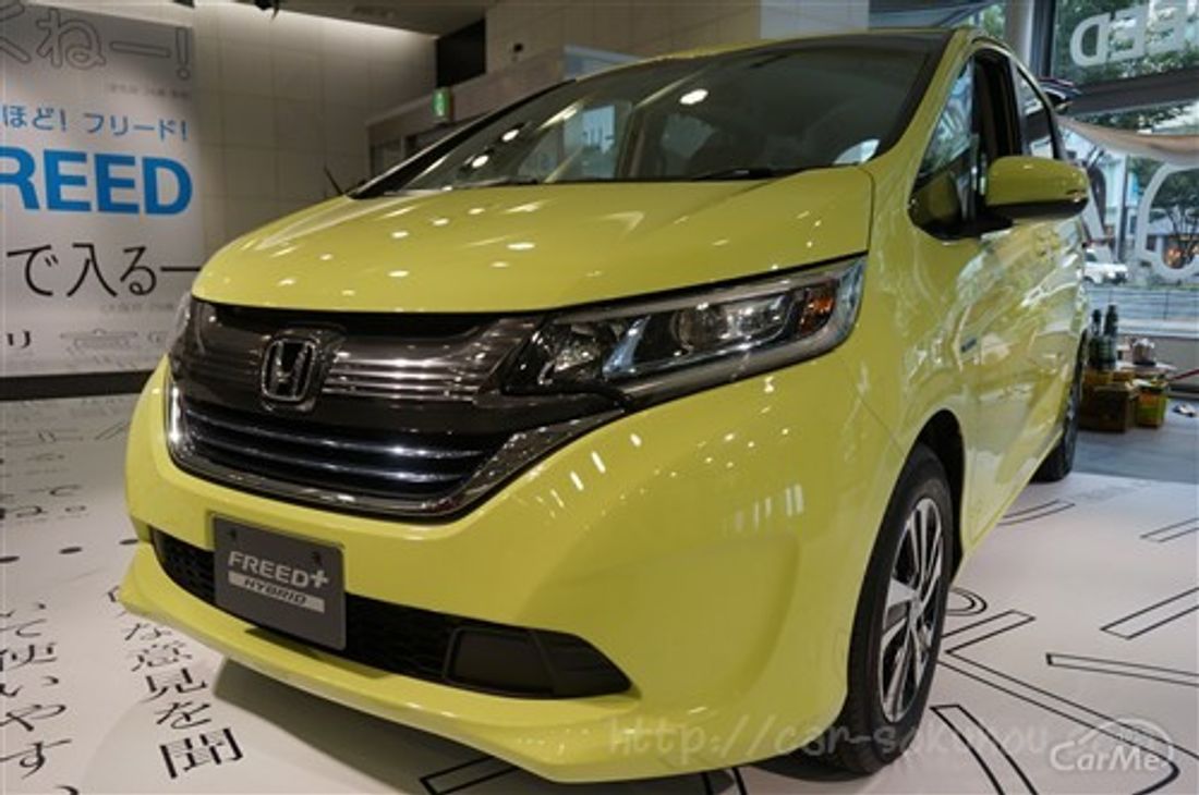 ホンダ フリード+ 2016