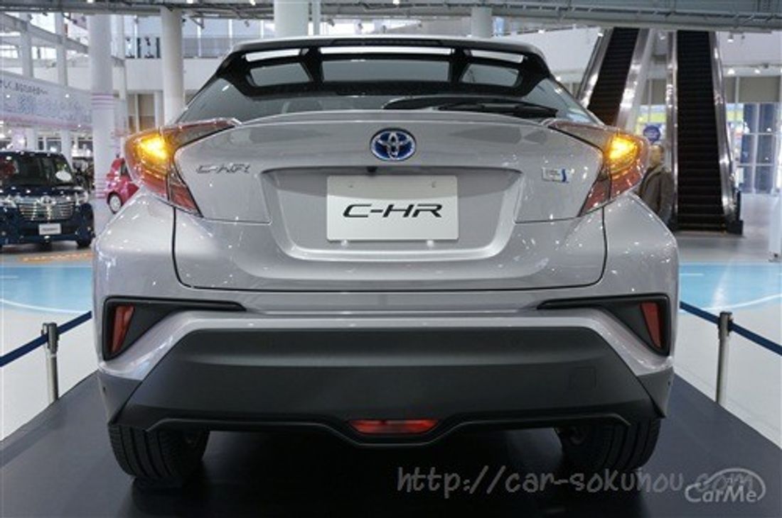 トヨタ C-HR 2017