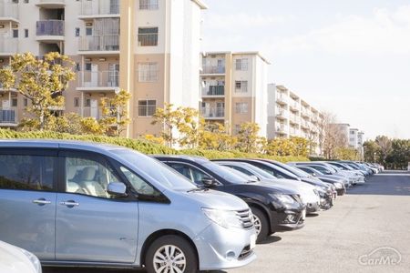 駐車違反者に訴えられることも 私有地の無断駐車における正しい対処法 車ニュース 中古車情報 中古車検索なら 車選びドットコム 車選び Com