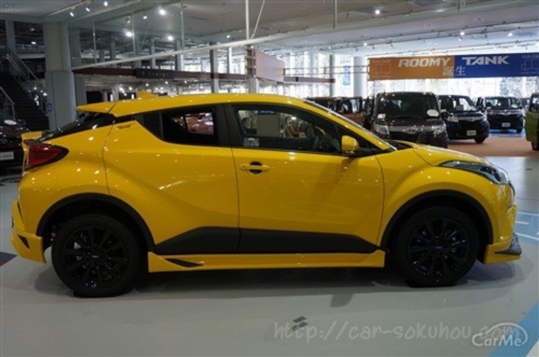トヨタ C-HR 2017