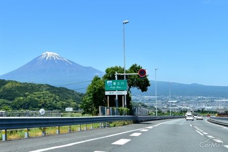 高速道路の合流が苦手な方必見 スムーズな合流方法 車ニュース 中古車情報 中古車検索なら 車選びドットコム 車選び Com