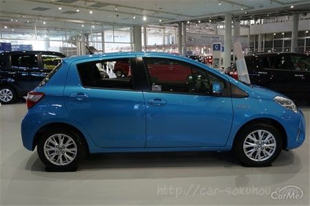 乗り心地は期待以上に良い ヴィッツ ハイブリッドの試乗インプレ 車ニュース 中古車情報 中古車検索なら 車選びドットコム 車選び Com