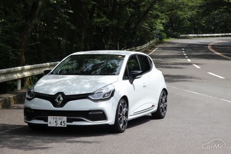 約2年1万キロ走ってわかった ルノー ルーテシアr S 特別なクルマ だけどリーズナブル 車ニュース 中古車情報 中古車検索なら 車選びドットコム 車選び Com