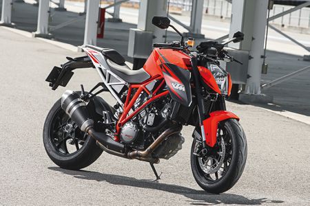 アヘッド KTM 1290 SUPER DUKE R